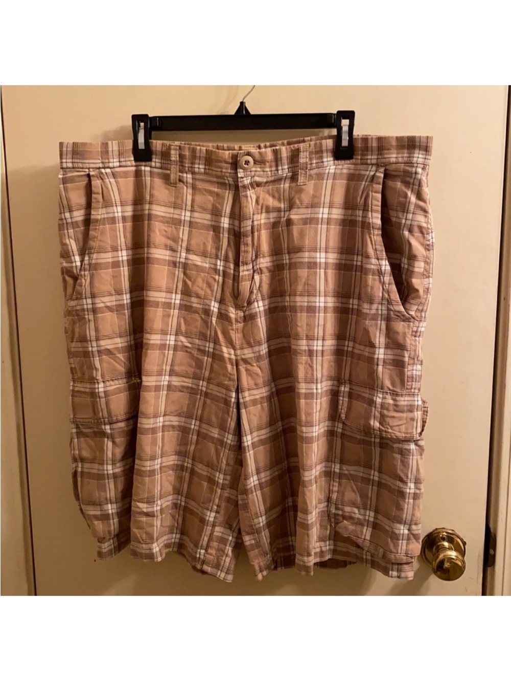 Cabela's Men's Plaid Cargo Shorts - Beige and White